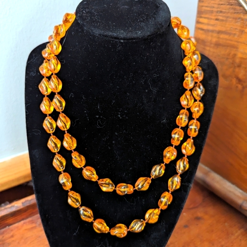 🧡 Vintage Sarah Coventry necklace amber Yellow brown color beads 18" Boho